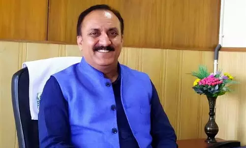 Nahan: मानसून से पहले सड़क मरम्मत की मांग, बलदेव तोमर का सरकार पर निशाना